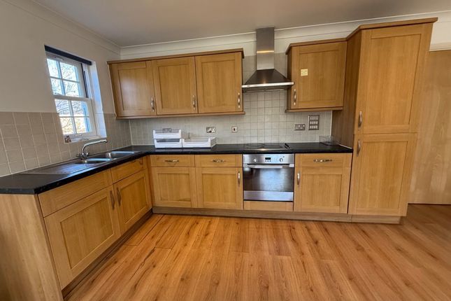 35, Blackwell Close, Winchmore Hill photo 3