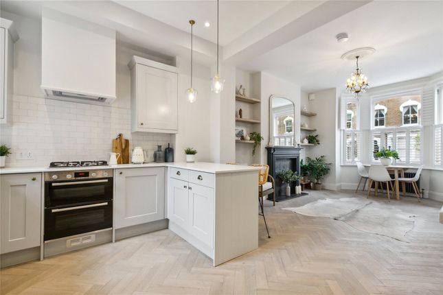 Flat for sale in Cologne Road, London