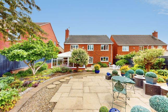 8, Caine Square, Glos photo 2