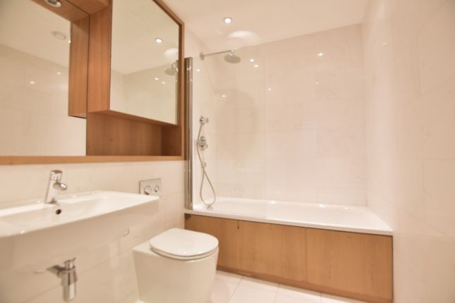Flat for sale in Melrose Apartments, Swiss Cottage, London