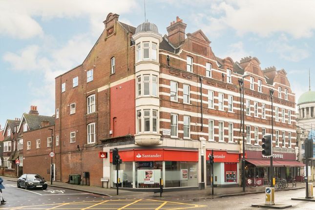 Flat 7, 55A, Streatham High Road, London photo 3