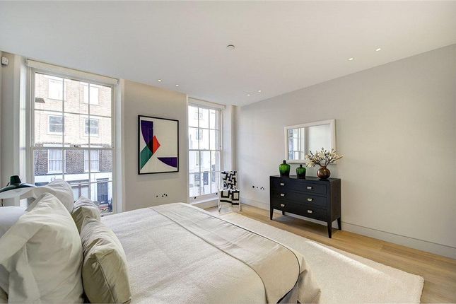 Terraced house to rent in Lonsdale Road, Notting Hill, London