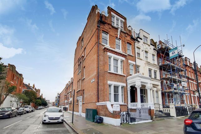 Thumbnail Studio to rent in Comeragh Road, London