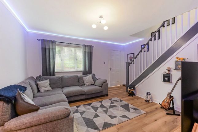 17, Quarrelton Grove, Renfrewshire photo 3