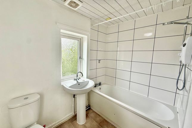 44, NOTTINGHAM photo 5