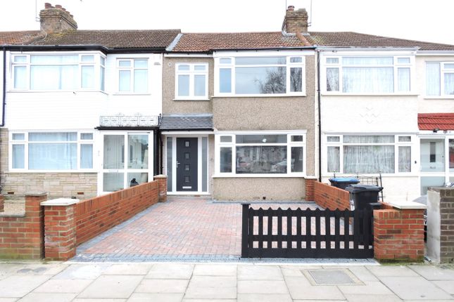 Thumbnail Terraced house for sale in Albany Park Avenue, Enfield, Middlesex