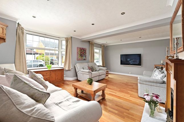 6, Riverside Close, Surrey photo 2