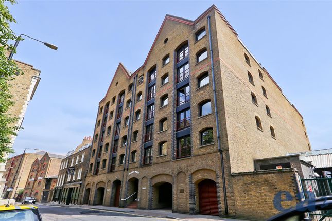 Thumbnail Flat to rent in St Johns Wharf, Wapping High Street, Wapping