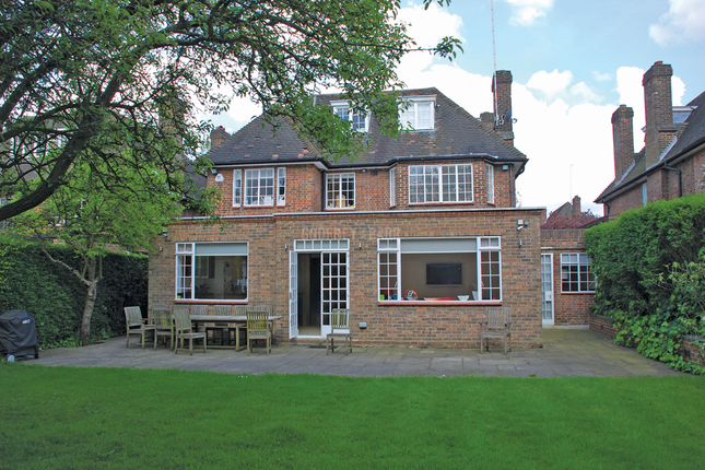 Holne Chase, Holne Chase, Hampstead Garden Suburb photo 5
