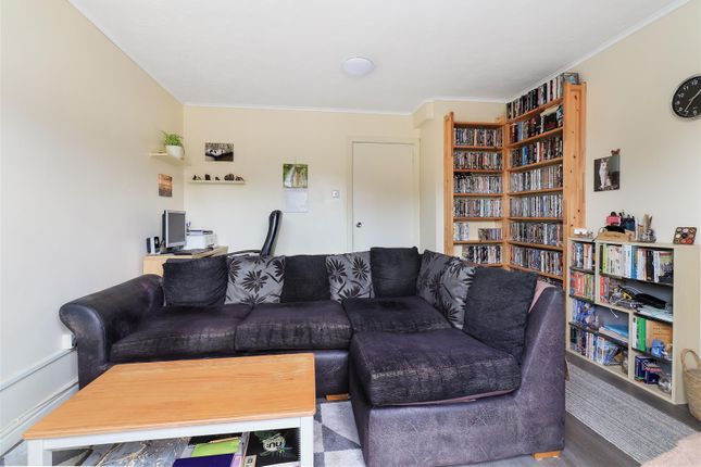 25, Valerian Court, Cambridge photo 4