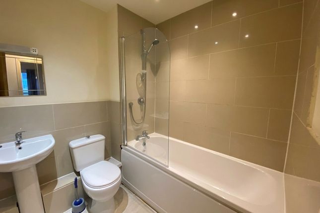 Flat 5, 109 Southgate Street, Gloucester photo 5