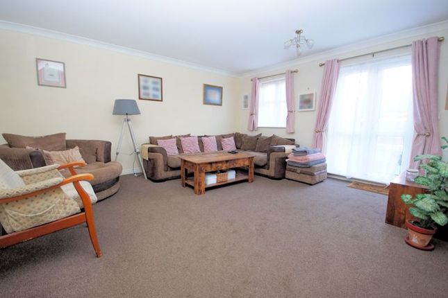 37, Magister Drive, Lee-On-The-Solent photo 3
