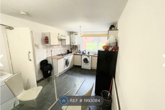 Terraced house to rent in St John's Close, Leeds