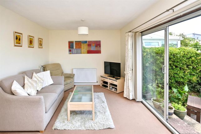 31, Willard Close, Eastbourne photo 2