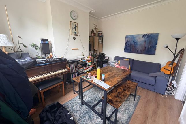 11, Milton Terrace, Leeds photo 4