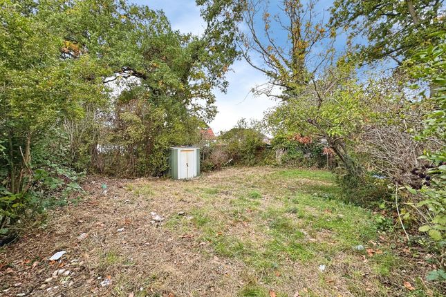 15 Westmere Drive, London photo 4