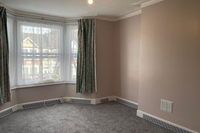 99A, Balfour Road, Ilford photo 2
