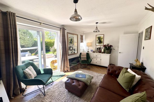5 Arthurs Court,, Gray Hill View, Caldicot photo 3