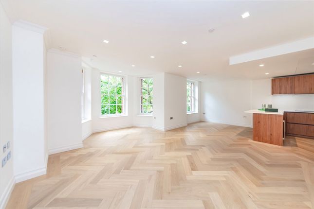 Flat 14 Chapman House, 8D, Kidderpore Avenue, London photo 3