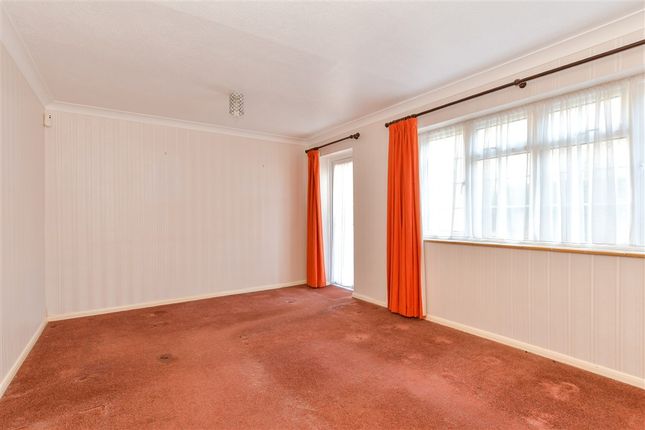 Cayser Drive Kingswood, Maidstone photo 4