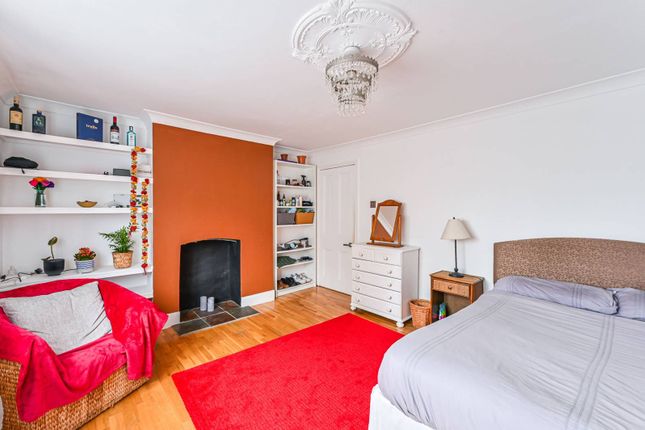 Flat for sale in Sulina Road, Brixton, London