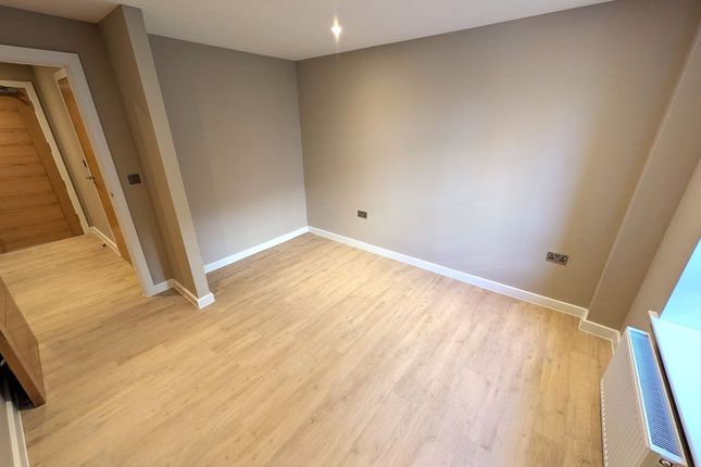 Apt 16 Midland House, Notte Street, Plymouth photo 3
