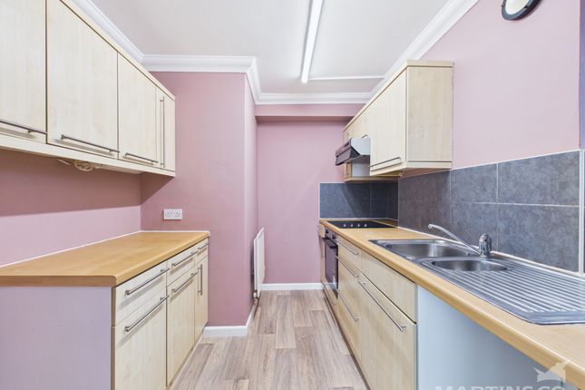 4A, Manor Place, Bognor Regis photo 3