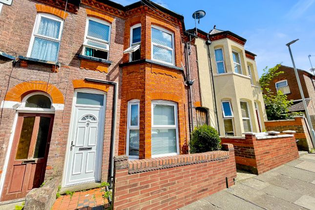Terraced house for sale in Lyndhurst Road, Luton, Bedfordshire