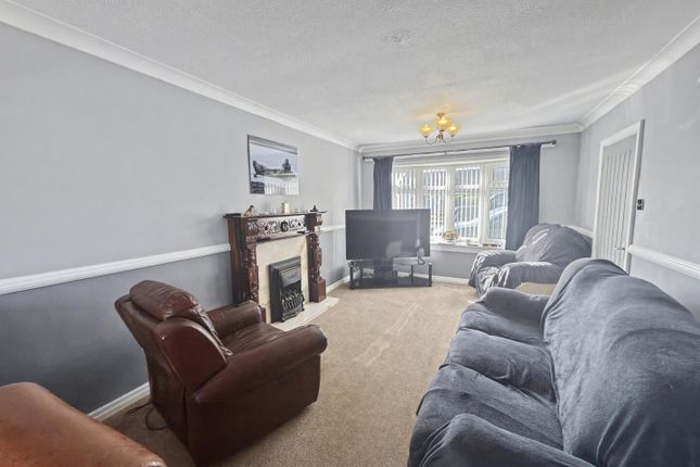 16, Grendon Gardens, Darlington photo 4