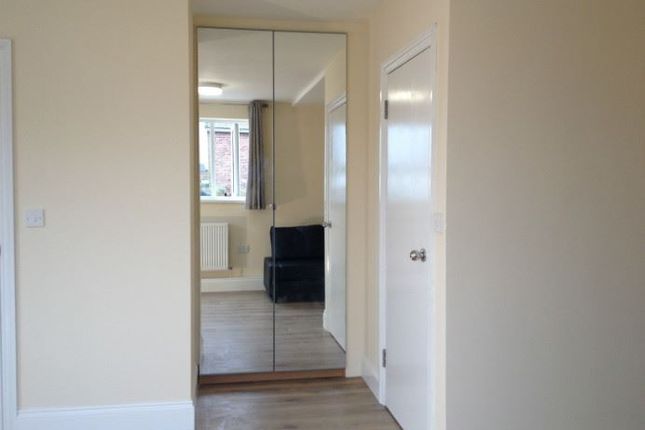 Room to rent in Humber Way, Langley, Slough