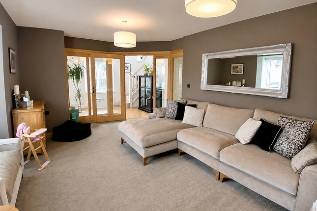 37 Ffordd Glo Caled, Bridgend photo 4