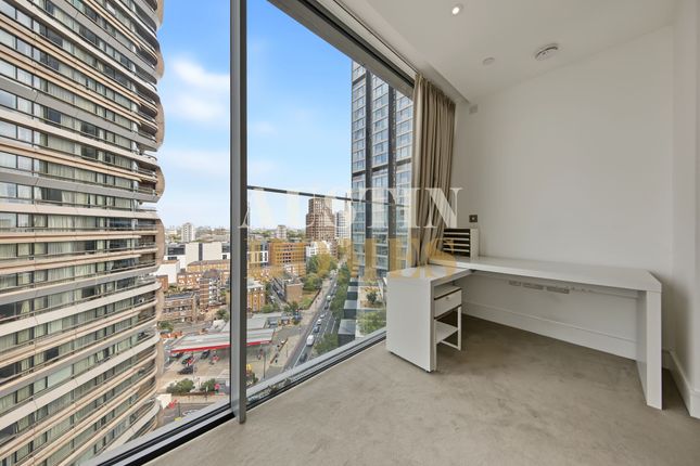 Apt 59, Carrara Tower, London photo 4