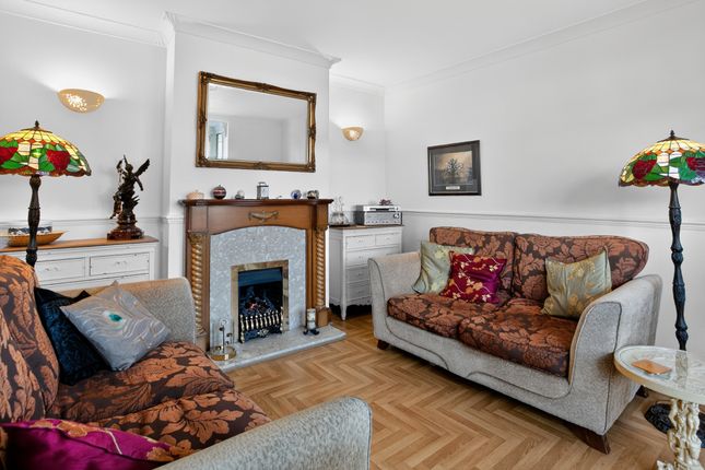 27, Orchard Road, Havant photo 3