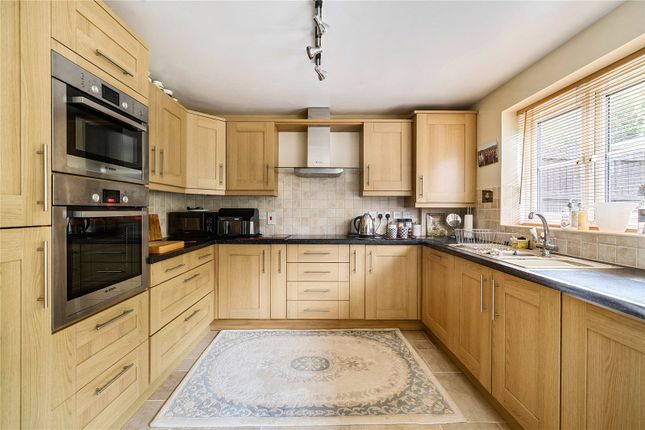 4, Willow Way, Somerset photo 4