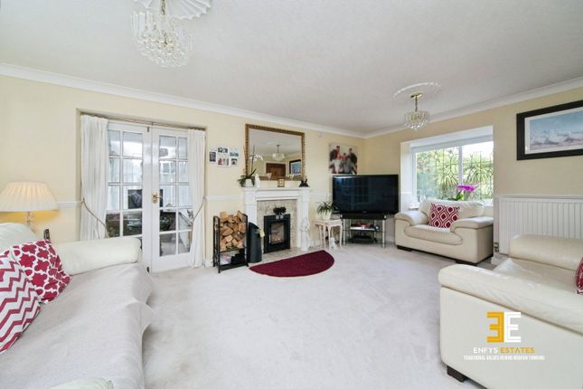 23, Vicarage Road, Llandudno photo 2