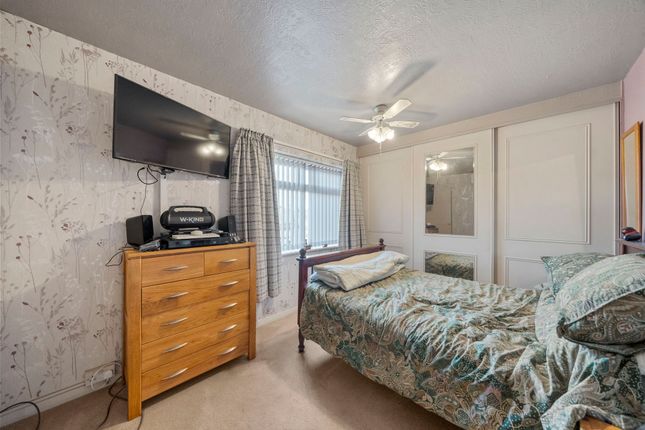 42 Hardwick Road, Wigan photo 4
