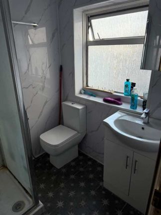 Hounslow Road, Hanworth photo 5