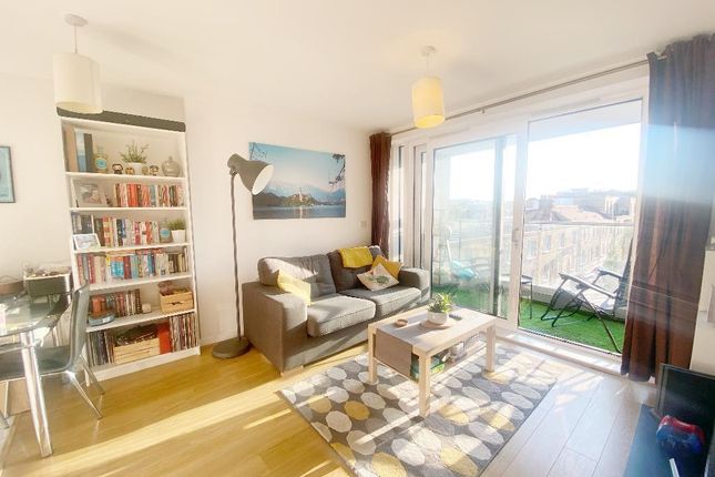 1-bed flat on 12, Altius Apartments, London, £285,000
