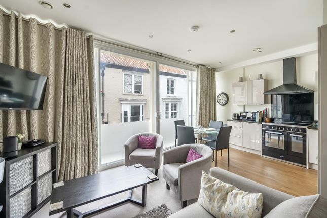 Apartment 3 Hunter House, 57, Goodramgate, York photo 2