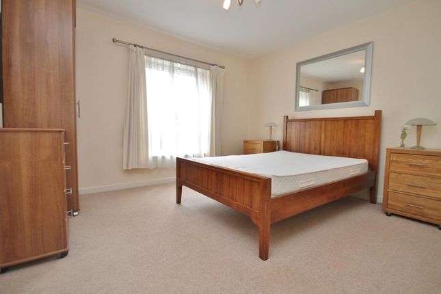 Flat 24, The Exchange,, Oriental Road, Surrey photo 4