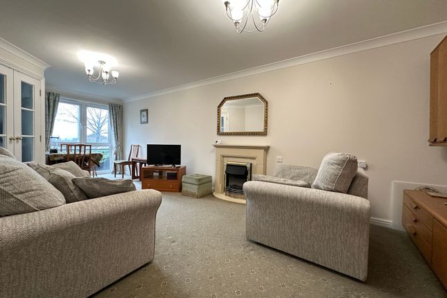 Apt 2, Southwood Court Southend Road, Billericay photo 3