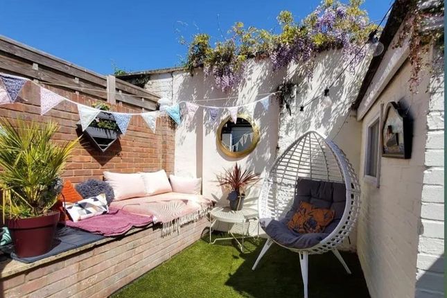 2-bed terraced on 40, High Street, Wing, £250,000