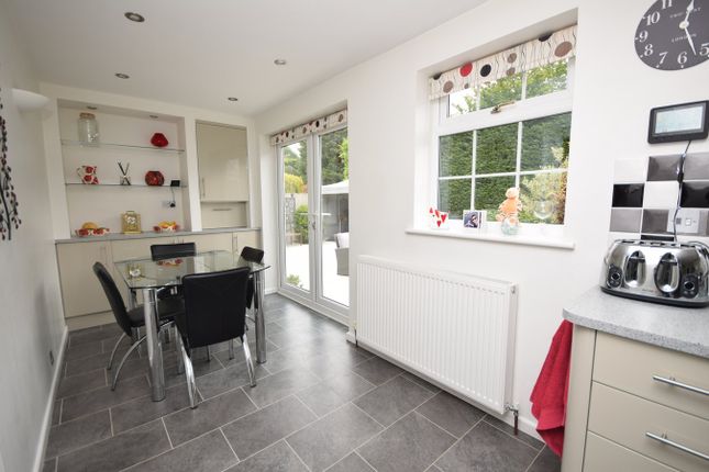 43, Windermere Way, Surrey photo 4
