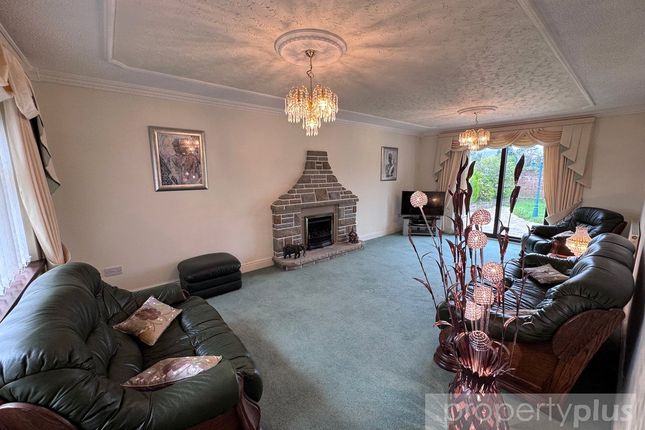 11, Bronheulwen, Rhondda Cynon Taff photo 2
