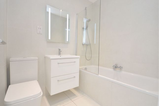 Flat 5D, 36 Grove Place, London, West London photo 3