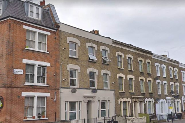 Flat to rent in Chatsworth Road, Hackney, London