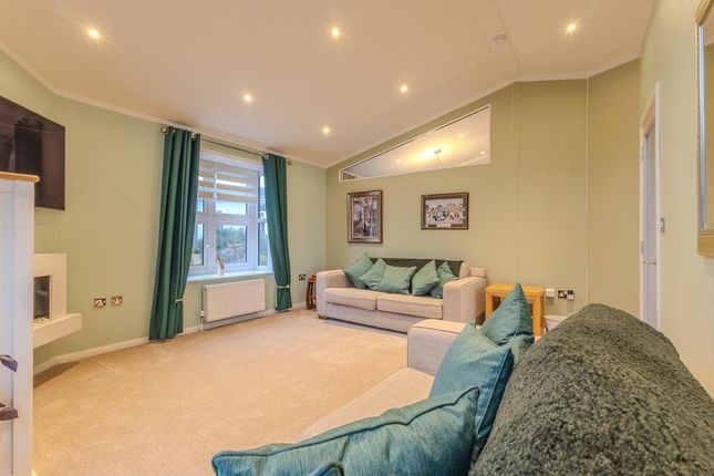 15, Cedar Crescent, Stepps photo 4