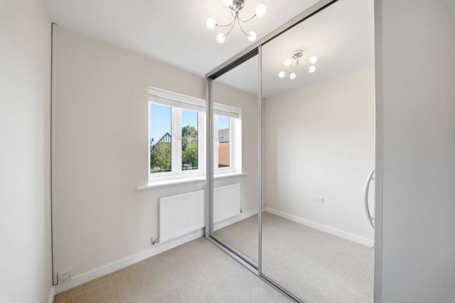 12, Woodhouse Gardens, Nottingham photo 5