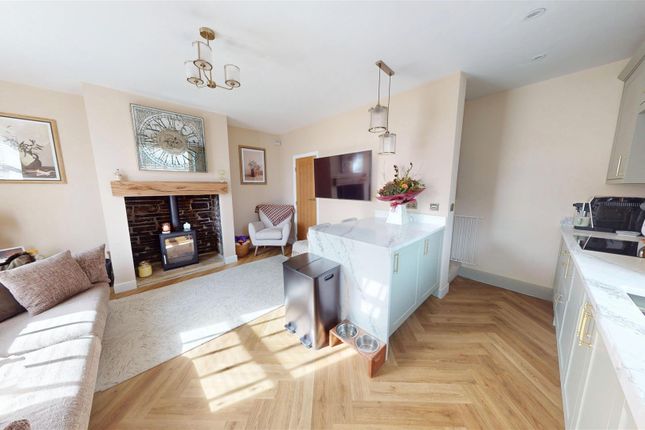 15A, West End, Bradford photo 3