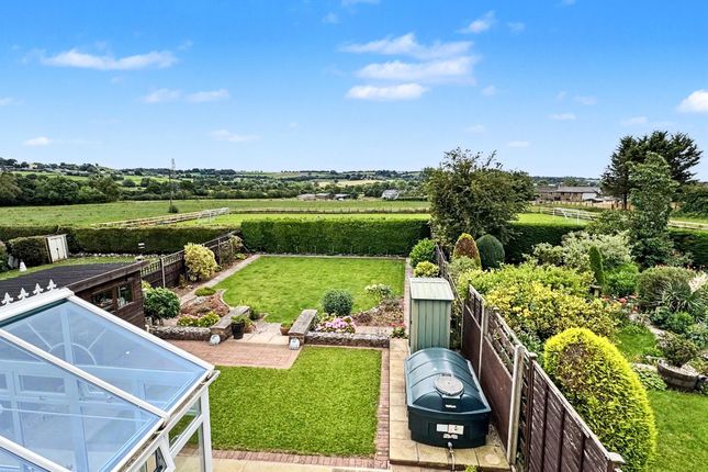6 Hensons Drive, Tiverton photo 3